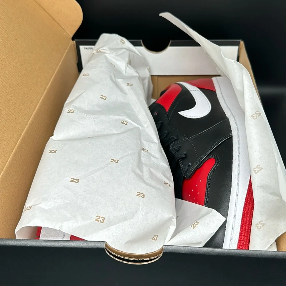 Jordan 1 Low Alternate Bred Toe Men’s Sz 12‎ NIB!